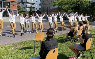 Le jeune ballet d’Aquitaine sur la place Pierre Cétois